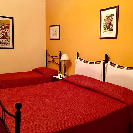 A Casa Di Mamma Hotel มิลาซโซ ภายนอก รูปภาพ