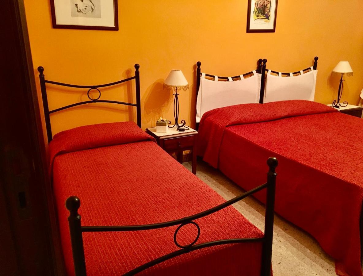 A Casa Di Mamma Hotel มิลาซโซ ภายนอก รูปภาพ